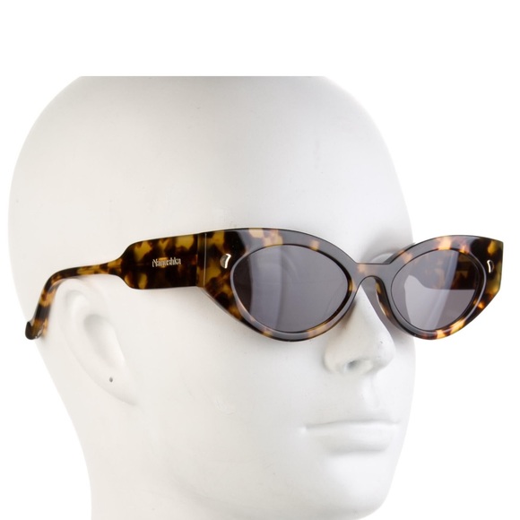 Nanushka Azalea Tortoiseshell Cat Eye Sunglasses with Soft Case - Picture 4 of 4